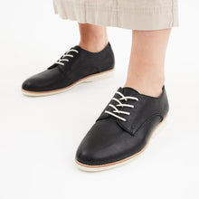 Load image into Gallery viewer, Derby Super Soft Black Tumble