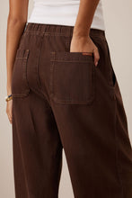 Load image into Gallery viewer, JESSIE Barrel Pant | Chocolate