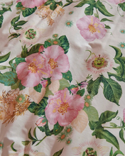 Load image into Gallery viewer, Sunday Stroll Quilt Cover | Queen