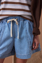 Load image into Gallery viewer, DARCY Relaxed Everyday Short | Mid Washed Blue