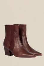 Load image into Gallery viewer, Penchant Boot | Currant Leather