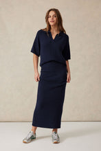 Load image into Gallery viewer, SHORT SLEEVE COLLARD BEACH KNIT IN NEW NAVY
