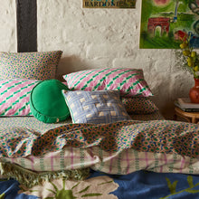 Load image into Gallery viewer, Posie Cotton Pillowcase Set - Freesia - Standard
