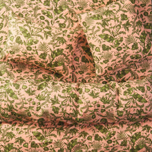 Load image into Gallery viewer, Safia Linen Pillowcase Set - Martini Standard
