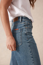 Load image into Gallery viewer, JUDE Jean | Wide Leg Crop | Mid Indigo
