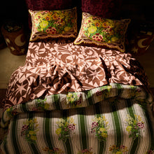 Load image into Gallery viewer, Dempsey Quilt Cover | Hunter Green | Linen

