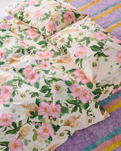 Load image into Gallery viewer, Sunday Stroll Quilt Cover | Queen
