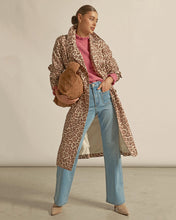 Load image into Gallery viewer, Ascent Knit | Camellia
