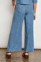 Load image into Gallery viewer, Affinity Jean | Mid Wash Denim

