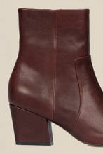 Load image into Gallery viewer, Penchant Boot | Currant Leather
